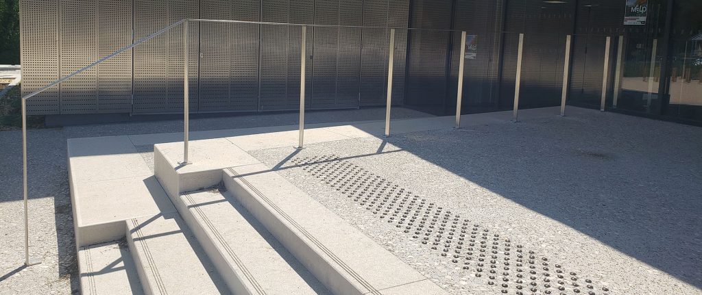 Main courante sur mesure fabricant